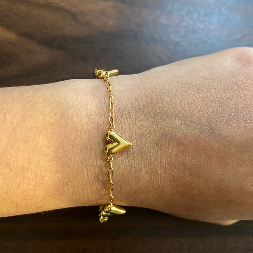 Gold plated stainless steel link heart bracelet